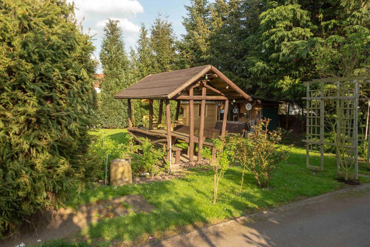 Pension Zum Schwanenteich Haldensleben Extérieur photo
